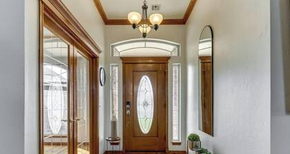 Modern /Pool /Family /Events