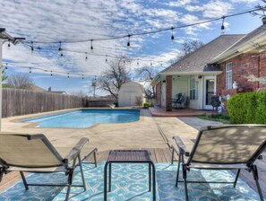 Pool - Modern /Pool /Family /Events (Midwest City)