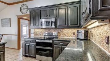 MikrovÄgsugn, ugn, spishÀll och diskmaskin