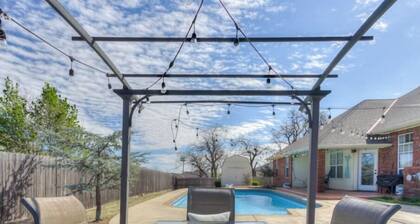 Modern /Pool /Family /Events