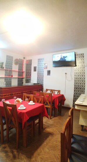 Dining - Zarate's Hostel (Cusco)