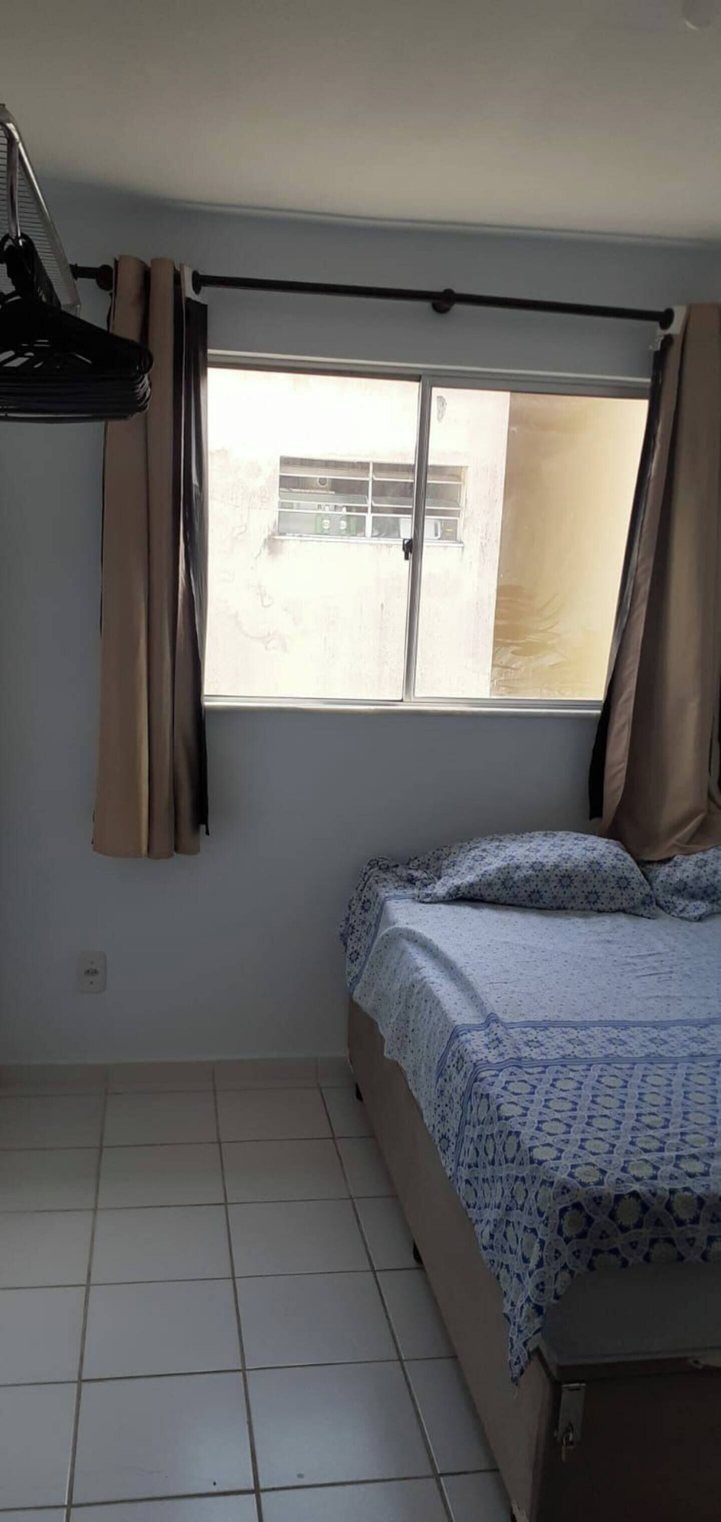 2 chambres, bureau, fer et planche à repasser, draps fournis