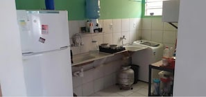 Fridge, microwave, stovetop, blender