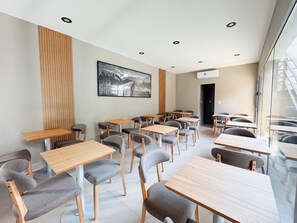 Free daily buffet breakfast  - Casa Foresta (Salta)