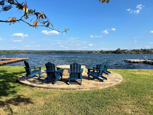 Property grounds - Waterfront Fun on Inks Lake (Burnet)