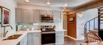 Cozy 2BR Condo | Mountain Views & Easy Ski Access