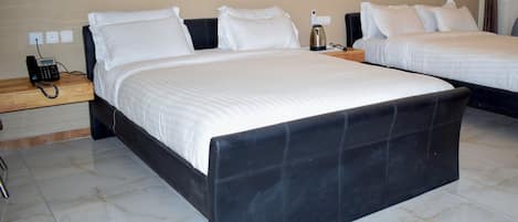 Minibar, escritorio y wifi gratis