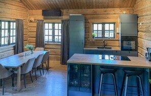 Frigorífic, rentaplats i cafetera i tetera