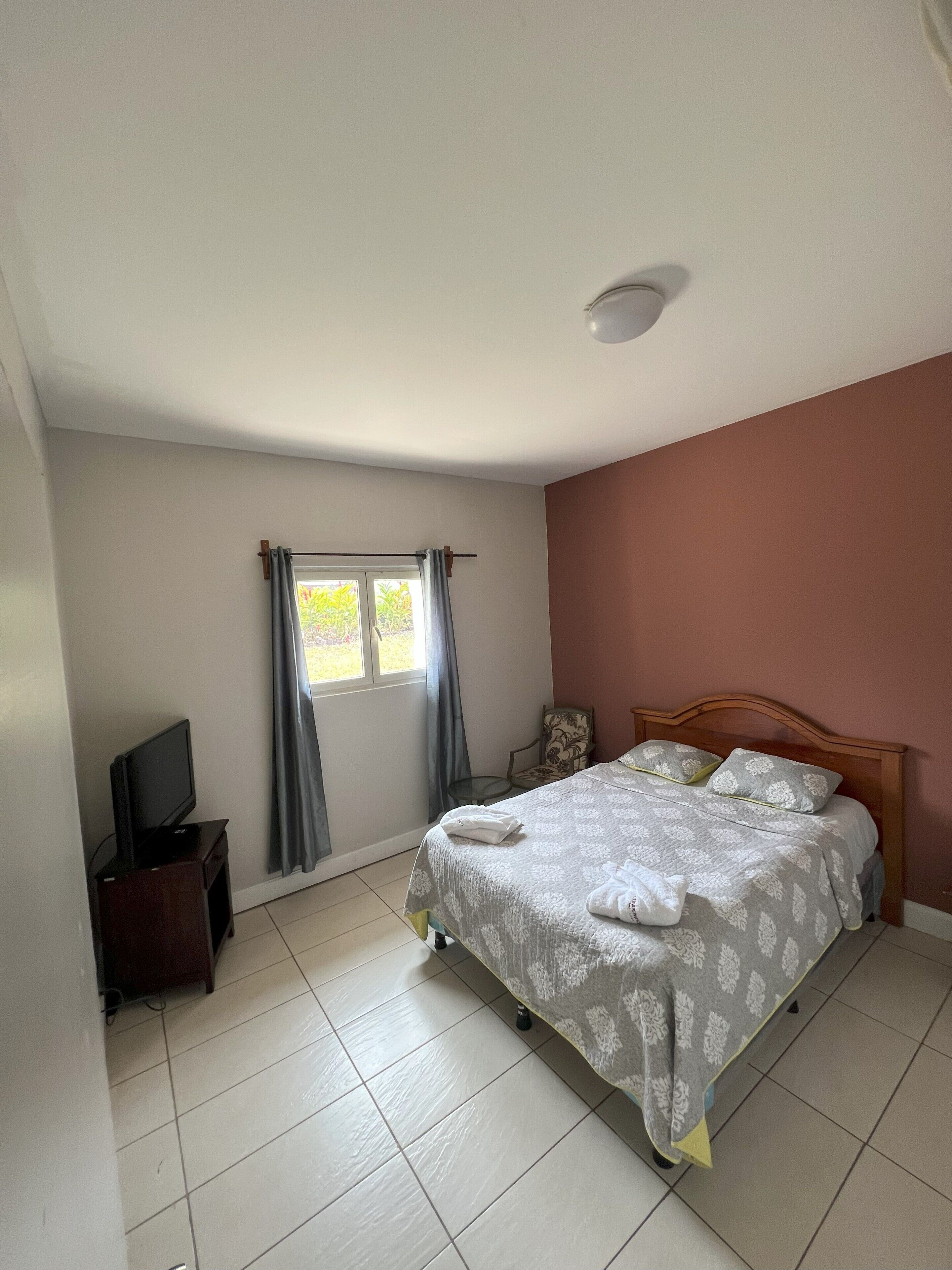 2 soverom, wi-fi (inkludert) og sengetøy