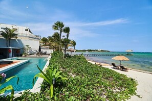 Pool - Luxury and Serenity by the Sea by BT Homes (Tulum)