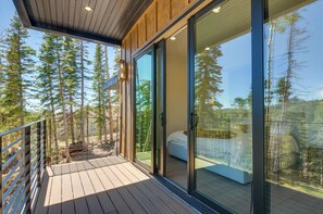 Cabin, 3 Bedrooms | Terrace/patio - Alpine  Mountain Escape (Beaver)