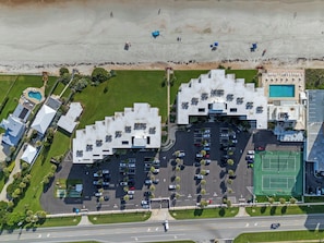 Exterior - Smyrna Beach Club 102A Spacious Oceanfront Retreat (New Smyrna Beach)