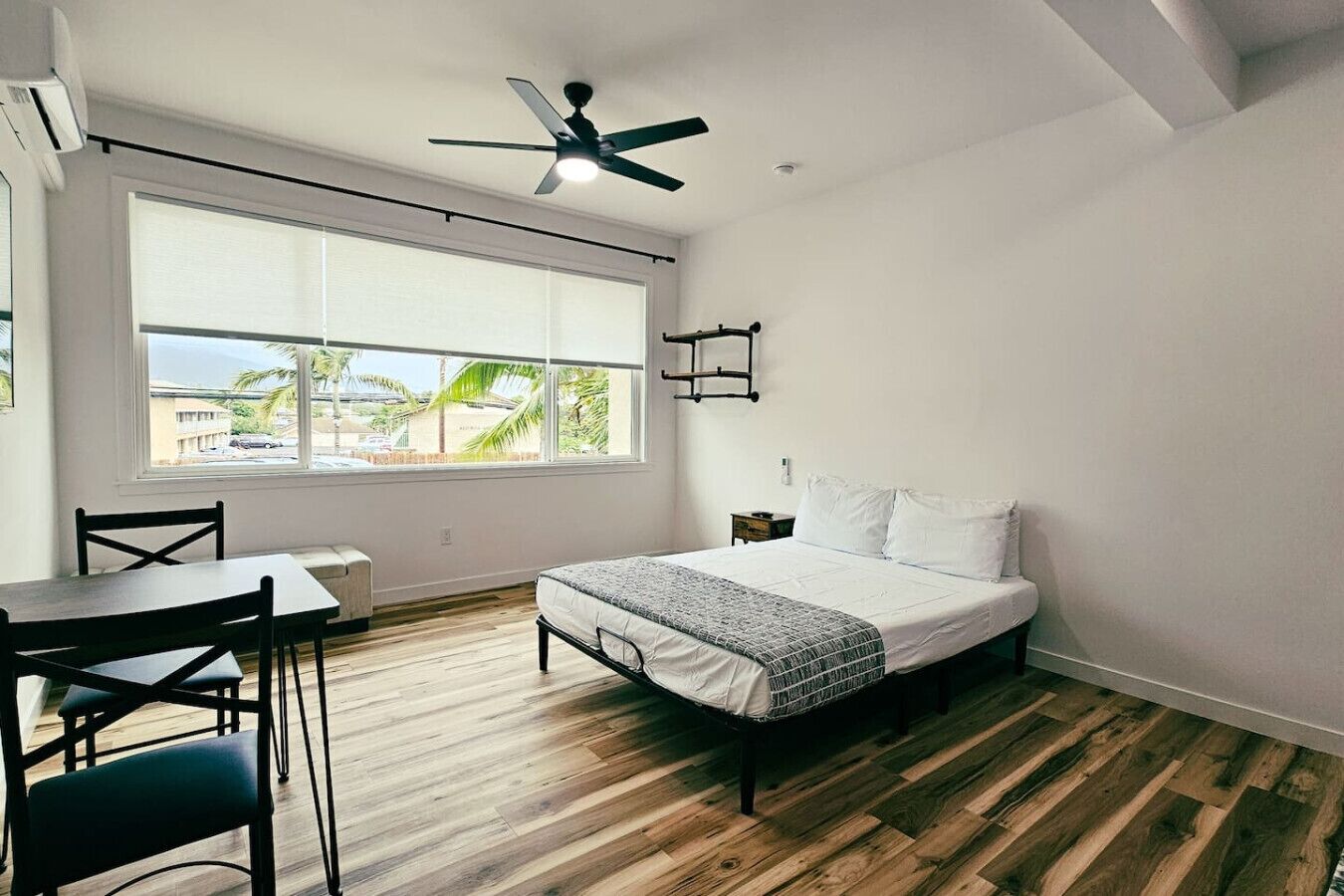 1 chambre, fer et planche à repasser, Wi-Fi gratuit