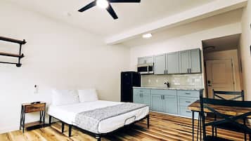 1 bedroom, iron/ironing board, free WiFi