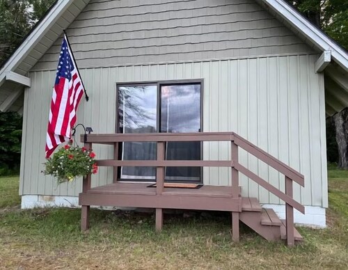 Lost Pines Lodge - Little A - Cabin 2 - Pet Friendly