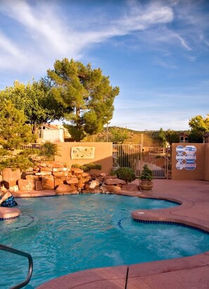 Piscine extérieure, piscine chauffée