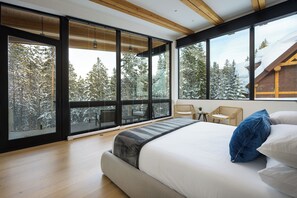 4 bedrooms, desk, iron/ironing board, travel cot - Canopy House | Large & Luxe | Stunning Ski In Ski Out Chalet (Winter Park)