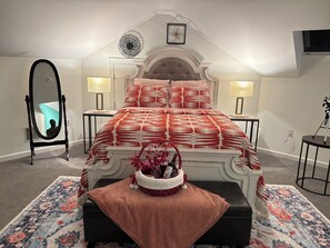 1 多间卧室、办公桌、旅行婴儿床、WiFi