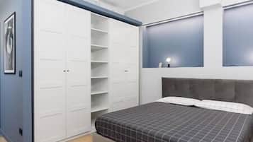 1 bedroom, iron/ironing board, internet, bed sheets