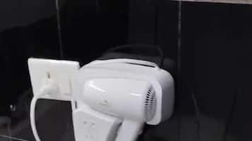 Deluxe Double Room | Bathroom amenities | Free toiletries, hair dryer, towels, soap