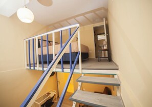 Deluxe Room | Desk, laptop workspace, free WiFi - JM GUESTHOUSE (Santo Domingo)