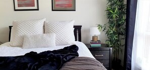 2 soverom, strykejern/-brett, wi-fi og sengetøy