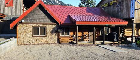 المنشأة من الخارج