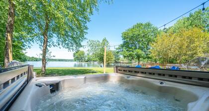 Lakeside Haven with Hot Tub