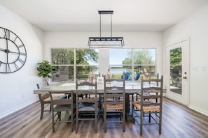 Dining - Lakeside Haven with Hot Tub by StayLage (Hot Springs)