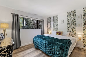 2 soverom, strykejern/-brett, wi-fi (inkludert) og sengetøy