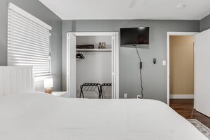 3 bedrooms, iron/ironing board, travel crib, WiFi