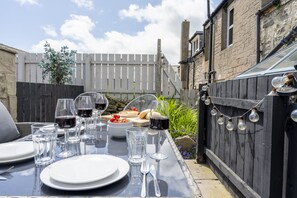 Outdoor dining - Northern Hideaways, St Cuthberts (Seahouses)