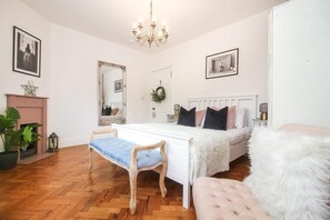 3 bedrooms, iron/ironing board, travel crib, free WiFi