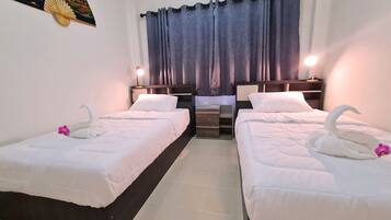2 bedrooms, in-room safe, desk, free WiFi