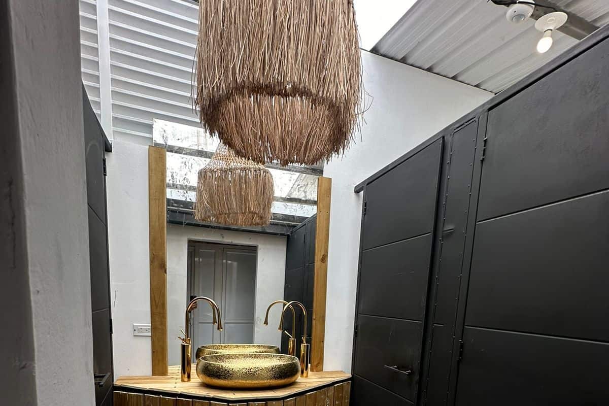 Shower, rainfall showerhead, towels, soap