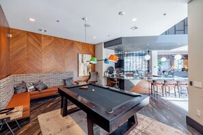 Billiards - Best stay in Austin (Austin)
