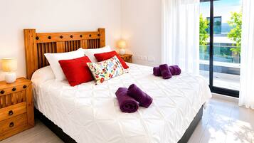 4 slaapkamers, een strijkplank/strijkijzer, gratis wifi, beddengoed