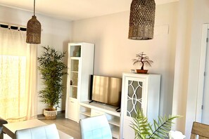 Interior - Casa Flor del Rocío: Modern Comfort near Seville with Wi-Fi and Parking (La Rinconada)