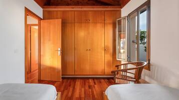 3 Schlafzimmer, Bügeleisen/Bügelbrett, kostenloses WLAN, Bettwäsche