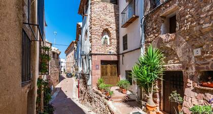 Country House 'Casa Retiro Vilafames' with Mountain View, Private Terrace and Air Conditioning