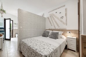 1 bedroom, free WiFi, bed sheets