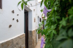 Exterior detail - Vacation Studio 'Vista Blanca Room 1' with Wi-Fi (Playa Blanca)