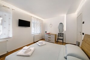 2 Schlafzimmer, Bügeleisen/Bügelbrett, kostenloses WLAN, Bettwäsche