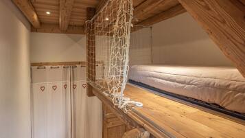 1 dormitorio, tabla de planchar con plancha, wifi gratis y ropa de cama