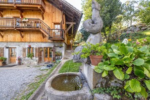 Property grounds - Apartment "Appartement Samoëns" with Mountain Views, Private Garden and Wi-Fi (Samoëns)