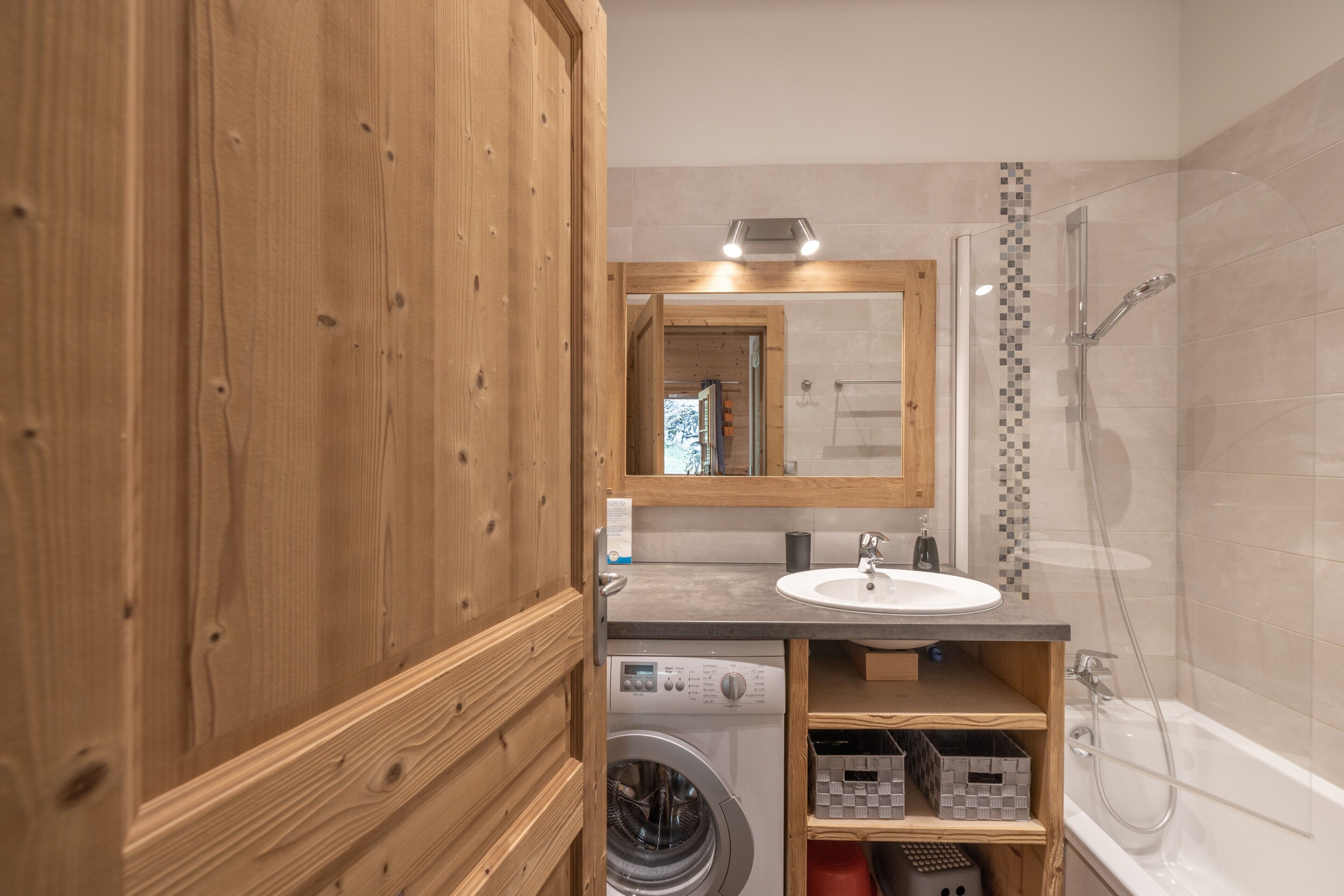 Ducha y secador de pelo