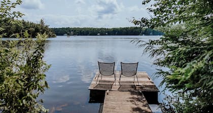Cozy chalet by a beautiful lake in Estrie!