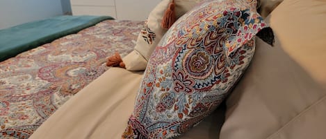 2 chambres, fer et planche Ă repasser, Wi-Fi, draps fournis