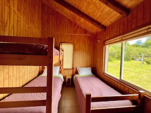 3 bedrooms, bed sheets