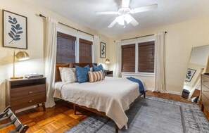 2 quartos, berço de viagem, Wi-Fi, roupa de cama